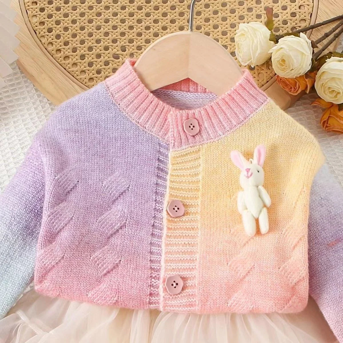 Conjunto Infantil Saia de Tutu com Casaco Tricô Coelhinho