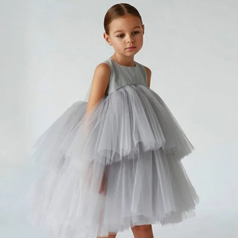 Vestido Infantil de Tule em Camadas