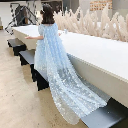 Vestido de Princesa Azul Cristal com Capa